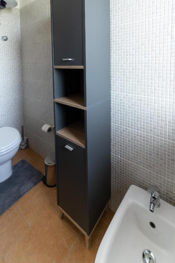 Casa Al Vicolo 99 Apartment บีร์จิเวคคี ภายนอก รูปภาพ